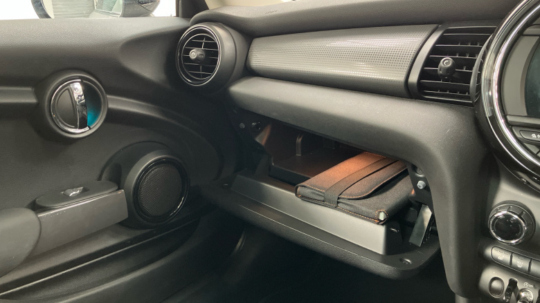 MINI Hatchback 1.5 Cooper Classic II 3dr Auto Petrol Hatchback